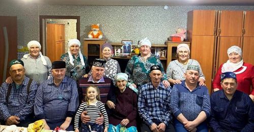 «Время вкусных встреч».  Главное богатство Асии Ибниевой - пятеро детей, 11 внуков и 15 правнуков