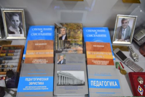 Большекабанским школьникам подарили телескоп
