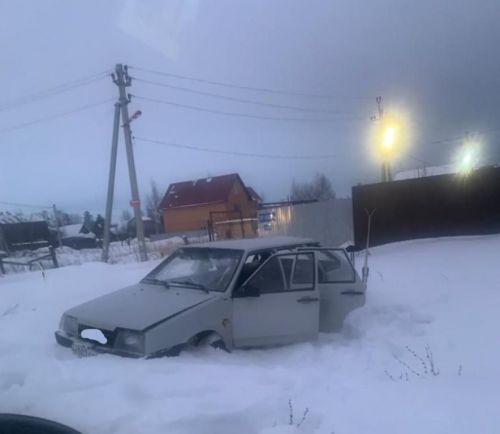 Рискуя женой и ребенком, водитель пытался скрыться от полиции