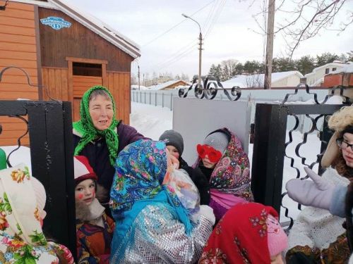Специалисты КСЦ села Габишево вот уже много лет поддерживают традицию ходить на колядки
