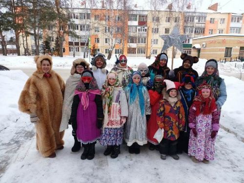 Специалисты КСЦ села Габишево вот уже много лет поддерживают традицию ходить на колядки