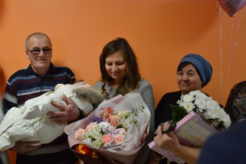 Мобилизацияләнгән Николай Сарбаев гаиләсендә беренче бала дөньяга аваз салды