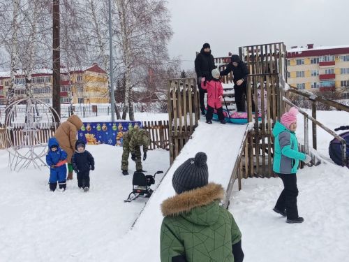 Новогодние праздники для лаишевских детей начались с активных игр на свежем воздухе