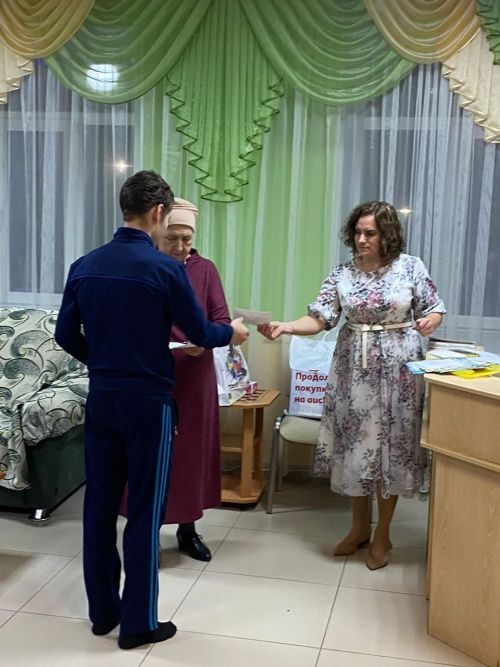 В конкурсе «Новогодняя открытка» активно участвовали воспитанники Лаишевского детского дома