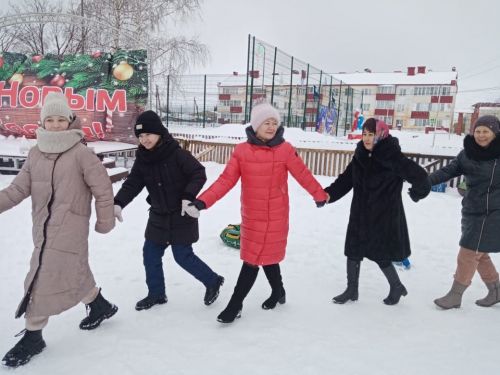 Новогодние праздники для лаишевских детей начались с активных игр на свежем воздухе
