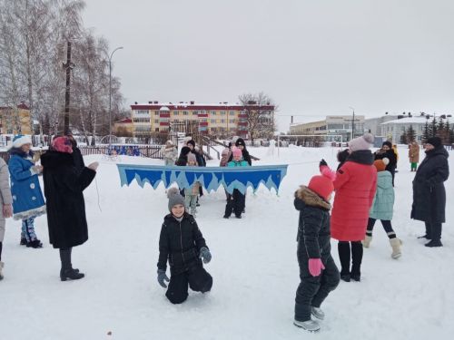 Новогодние праздники для лаишевских детей начались с активных игр на свежем воздухе