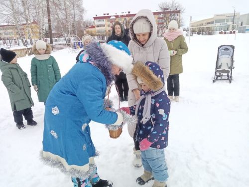Новогодние праздники для лаишевских детей начались с активных игр на свежем воздухе