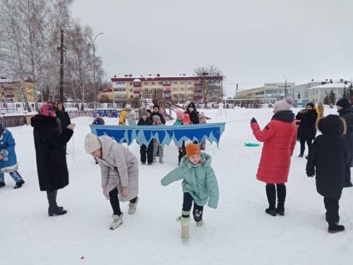 Новогодние праздники для лаишевских детей начались с активных игр на свежем воздухе