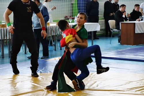В Песчаных Ковалях  среди юношей прошел турнир по корэш