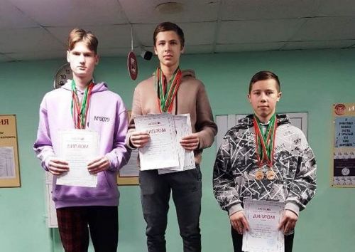 Богатый урожай медалей лаишевских конькобежцев