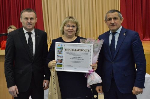 Олы Кабан авыл җирлегендә битараф булмаган кешеләрне бүләкләделәр