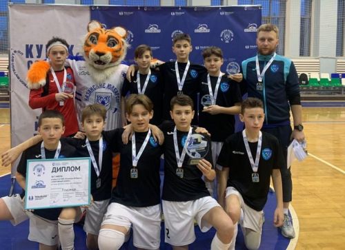 Лаеш районының мини-футбол командасы “Арсенал”га 10 гол кертте