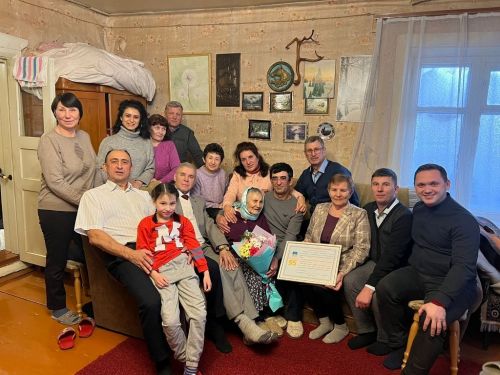 Атаманову Татьяну Михайловну поздравили с 95-летием