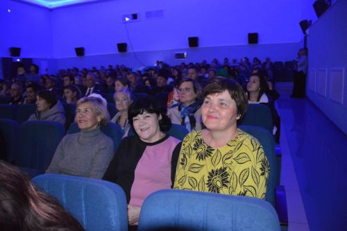 Яркие моменты концерта с участием творческих коллективов района «Защитим Россию сердцем»