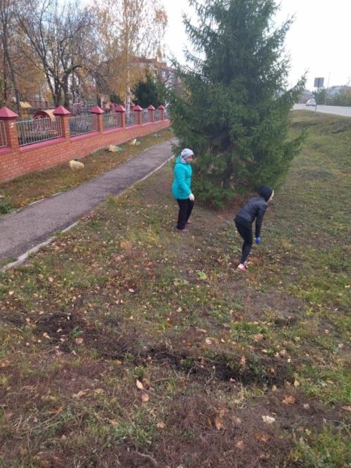 Жители Лаишева вышли на уборку городских улиц