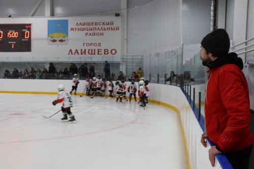 В Лаишево стартовал турнир по хоккею «Ястреб Cup»