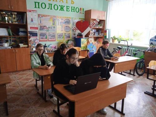 Олимпиада, листовки, рейд и викторина посвящались Всероссийской неделе безопасности дорожного движения