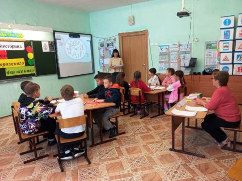 Олимпиада, листовки, рейд и викторина посвящались Всероссийской неделе безопасности дорожного движения