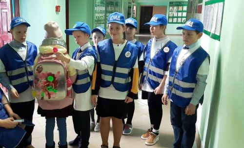 Олимпиада, листовки, рейд и викторина посвящались Всероссийской неделе безопасности дорожного движения