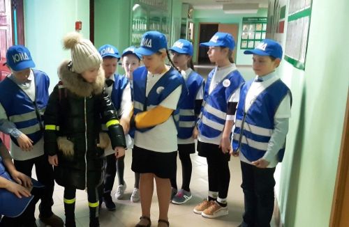 Олимпиада, листовки, рейд и викторина посвящались Всероссийской неделе безопасности дорожного движения