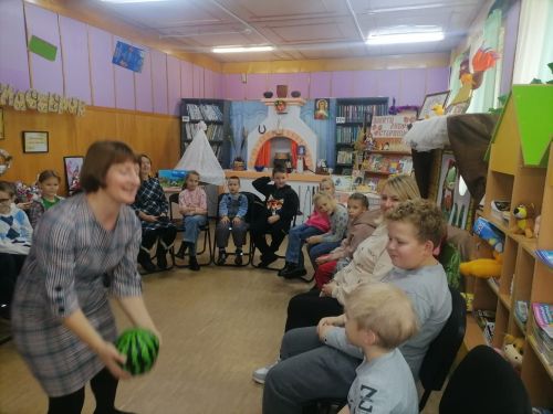 В первый день школьных каникул в детской библиотеке Лаишева прошел урок толерантности