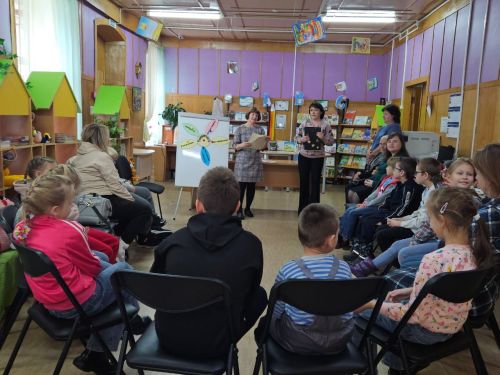 В первый день школьных каникул в детской библиотеке Лаишева прошел урок толерантности