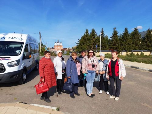 В Декаду пожилого человека орловские пенсионеры побывали на экскурсии в Лаишеве