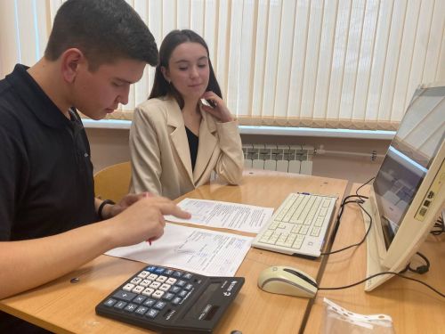 В Лаишевском техникуме прошла Республиканская олимпиада «ФинКейс»