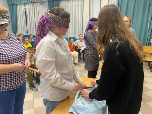 В мероприятии ко Дню матери соревновались и мамы и дети