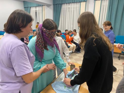 В мероприятии ко Дню матери соревновались и мамы и дети