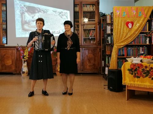 В Лаишевской библиотеке прошло мероприятие ко Дню матери