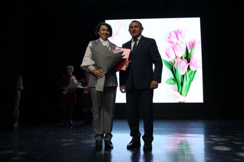 Концерт, посвященный мамам, провели в Лаишевском районном доме культуры