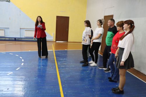 Сегодня студенты Лаишевского техникума поздравили с предстоящим праздником своих мам