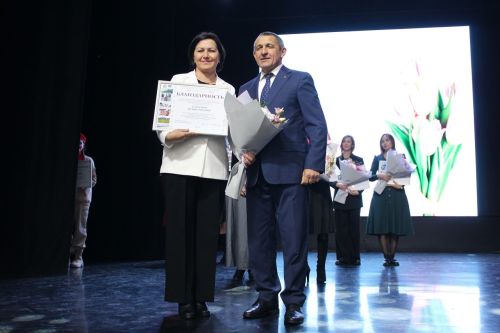 Концерт, посвященный мамам, провели в Лаишевском районном доме культуры
