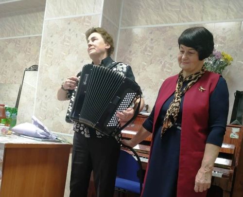 Третью поэтическую гостиную провела Людмила Ширко, прочитавшая более 20 стихов классиков