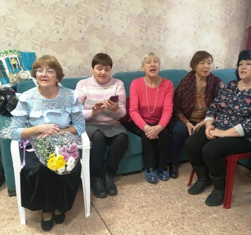 Третью поэтическую гостиную провела Людмила Ширко, прочитавшая более 20 стихов классиков