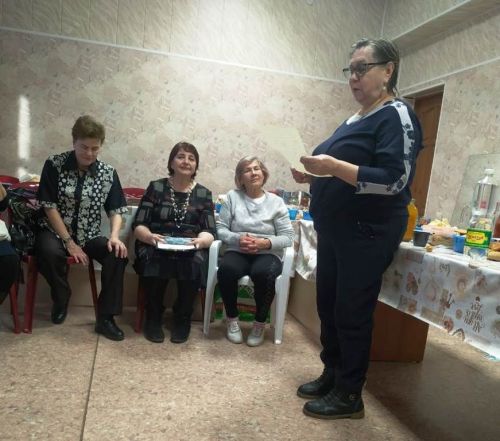 Третью поэтическую гостиную провела Людмила Ширко, прочитавшая более 20 стихов классиков