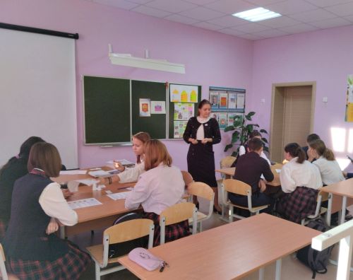 День герба Российской Федерации отметили в Среднедевятовской школе Лаишевского района Татарстана
