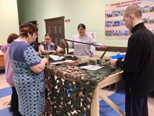 Все СВОи. Любовь Хасанова рассказывает о тонкостях плетения маскировочных сетей