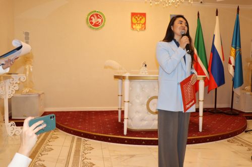 В торжественной обстановке молодым лаишевцам вручили паспорт гражданина Российской Федерации