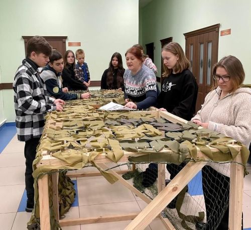 Все СВОи. Любовь Хасанова рассказывает о тонкостях плетения маскировочных сетей