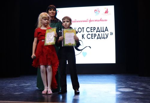 Солнце светит всем одинаково