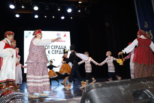Солнце светит всем одинаково
