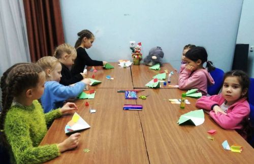 Как сделать новогоднюю открытку 3D своими руками — знают в Большекабанском доме культуры