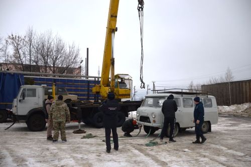 Две «буханки» и ЛуАЗ  отправили в зону СВО