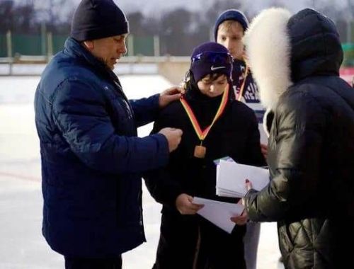 Весь пьедестал заняли лаишевские конькобежцы