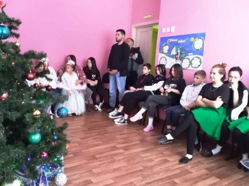 Глава Лаишевского района Ильдус Зарипов накануне Нового года посетил Лаишевский детский дом