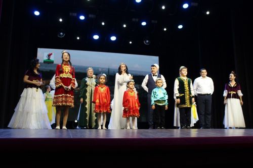 Семья из Лаишевского района выступила в финале конкурса «Нечкэбил»