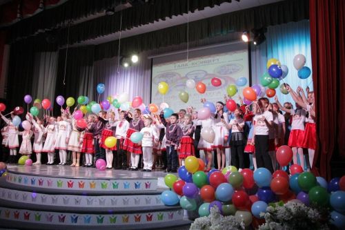 Лаишевские танцоры стали первыми на фестивале «Марийская радуга»