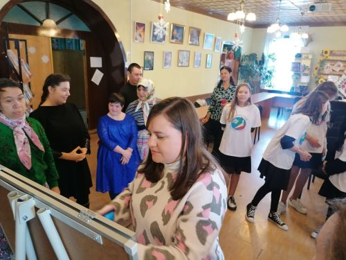 Сотрудники Лаишевской библиотеки провели раус -программу «Мир един для всех».